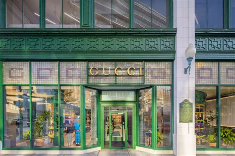 gucci store in michigan